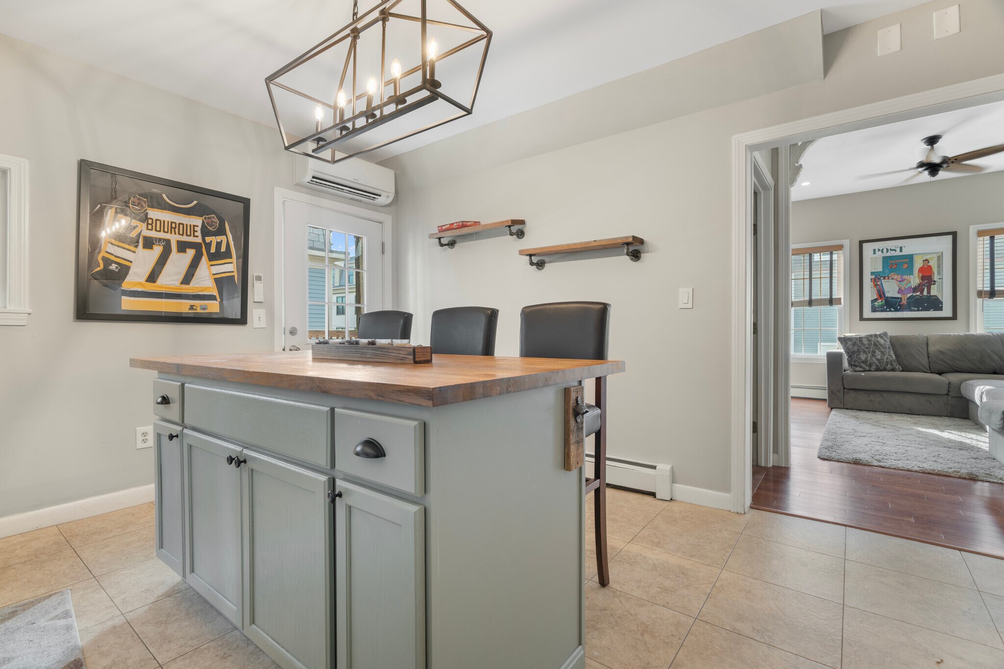 Building Photo - 764 E 3rd St