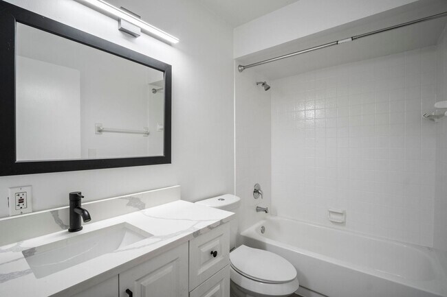 Building Photo - Affordable 2-bedroom, 2-bathroom apartment...