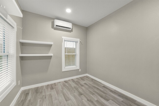 Building Photo - 10242 Bridgeland Ln