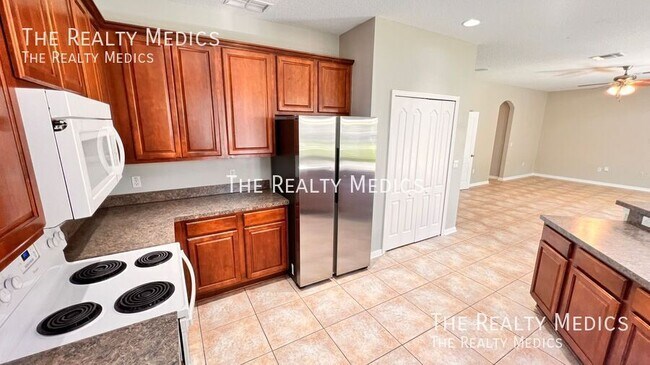 Building Photo - 12811 Moss Park Ridge Dr