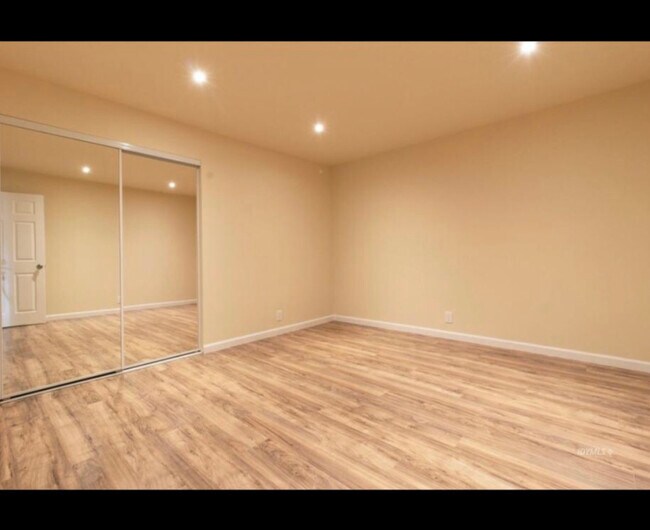 Building Photo - 54055 Pine Crest Ave