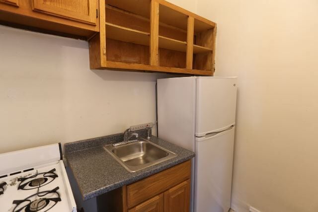 Building Photo - 4644 N Paulina St