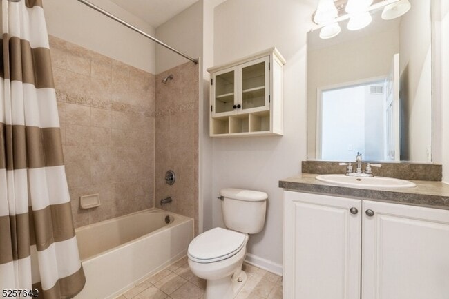 Building Photo - 101 Taft Ln