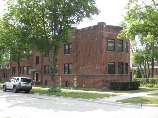 Building Photo - 6699 N Olympia Ave