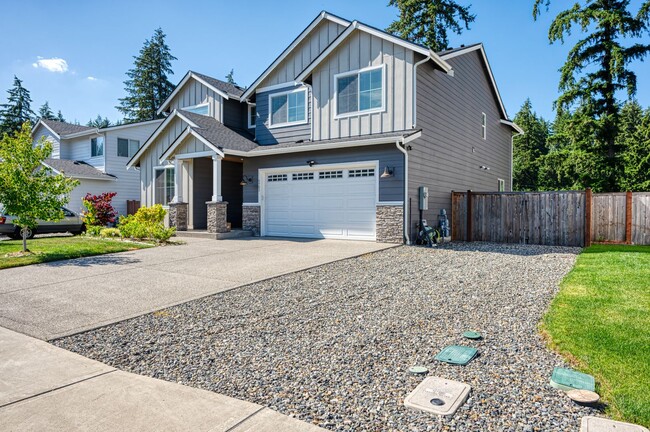 Building Photo - Puyallup 5 bedroom loft Home