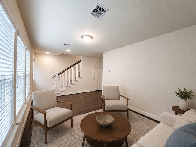 Building Photo - 10717 Madden Oaks Pl