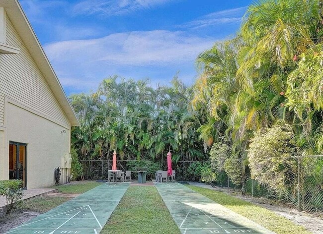 Building Photo - 1788 Hammock Blvd