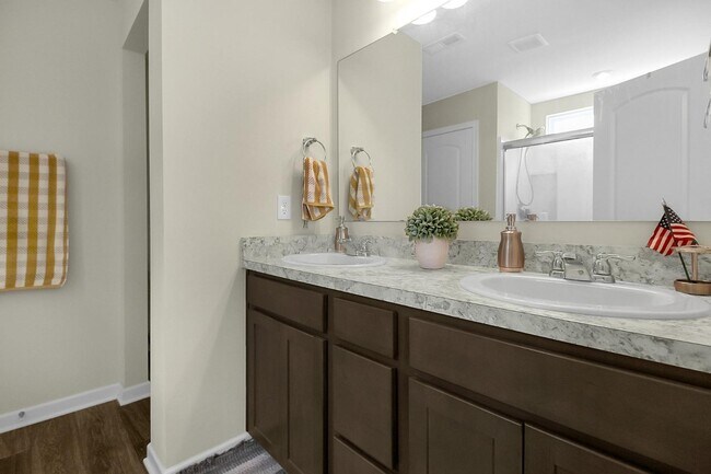Building Photo - 24 Bazler Ln