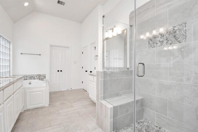 Building Photo - 1411 Upland Arbor Dr