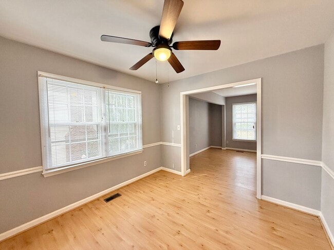 Building Photo - Charming 3BD, 2.5BA North Raleigh Home wit...