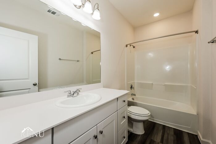 Building Photo - 13328 Wysong Dr