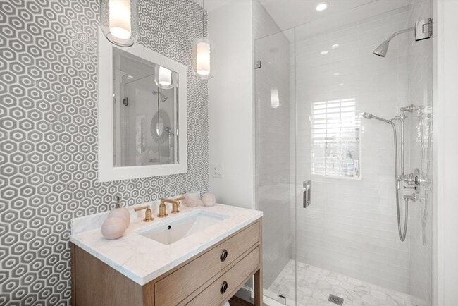 Building Photo - 34 Brewster Rd