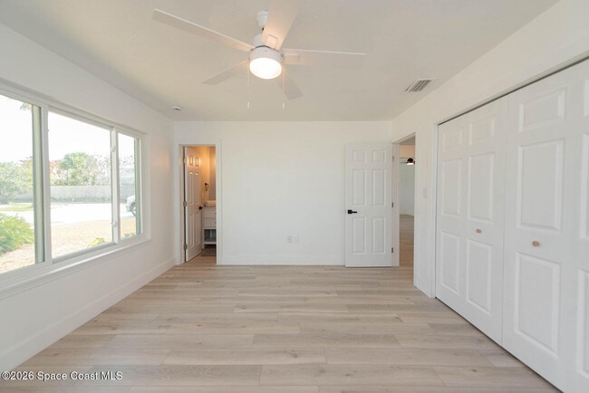 Building Photo - 790 Palm Dr