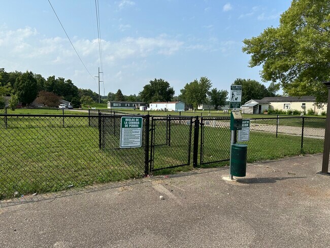 Building Photo - Marshalltown Estates