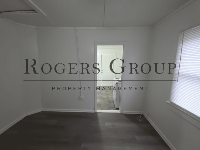 Building Photo - 912 Water St