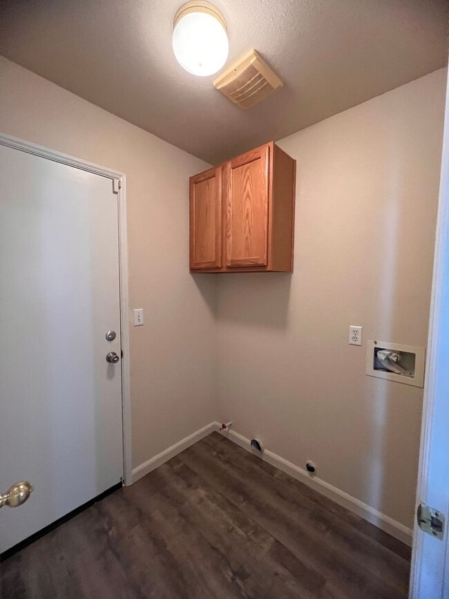Building Photo - 1294 Dalton St
