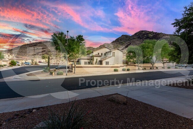 Primary Photo - 5930 W Spur Dr