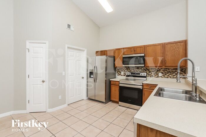 Building Photo - 7616 Country Run Pkwy