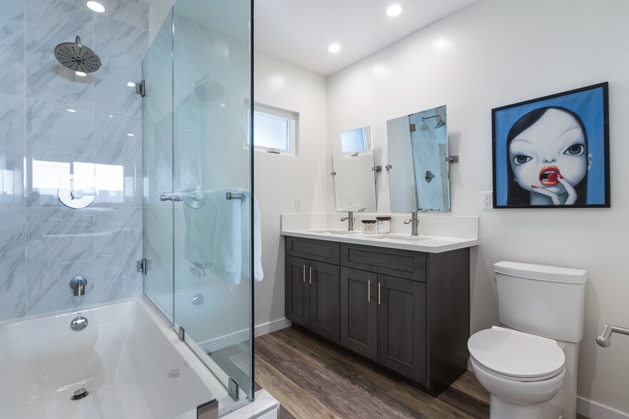 Building Photo - 4018 Cumberland Ave