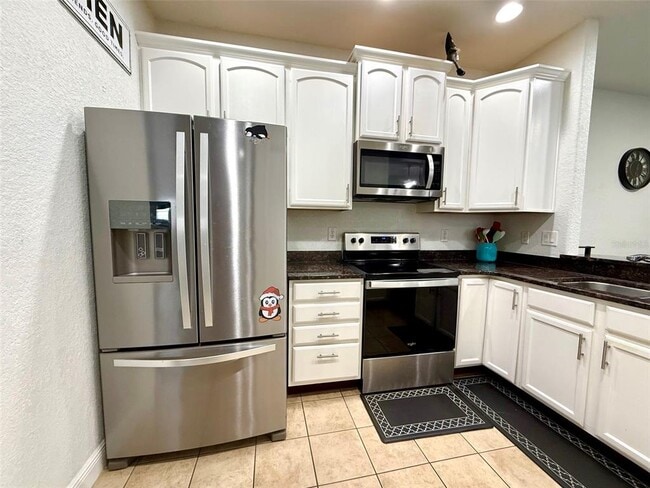 Building Photo - 17411 Promenade Dr