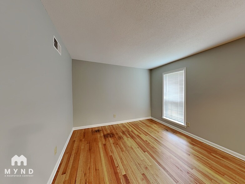 Building Photo - 3505 Clarke Rd