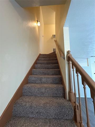 Building Photo - 611 Oriole Blvd