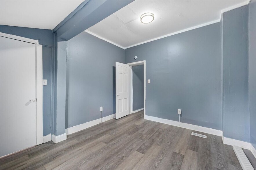 Building Photo - 1110 Morton Ave