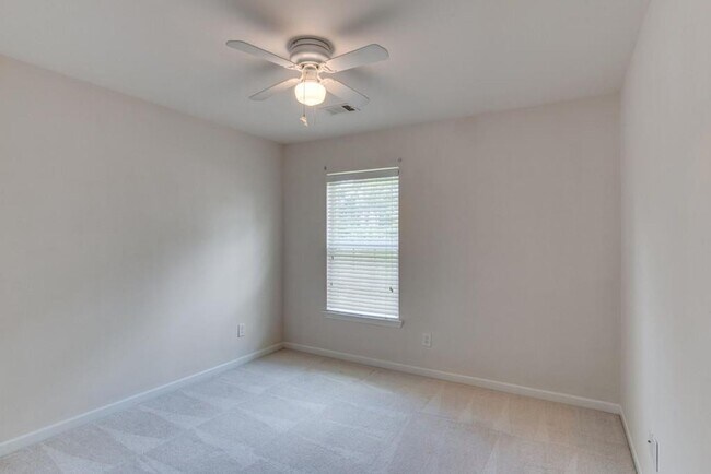 Building Photo - 1510 Chestnut Springs Rd