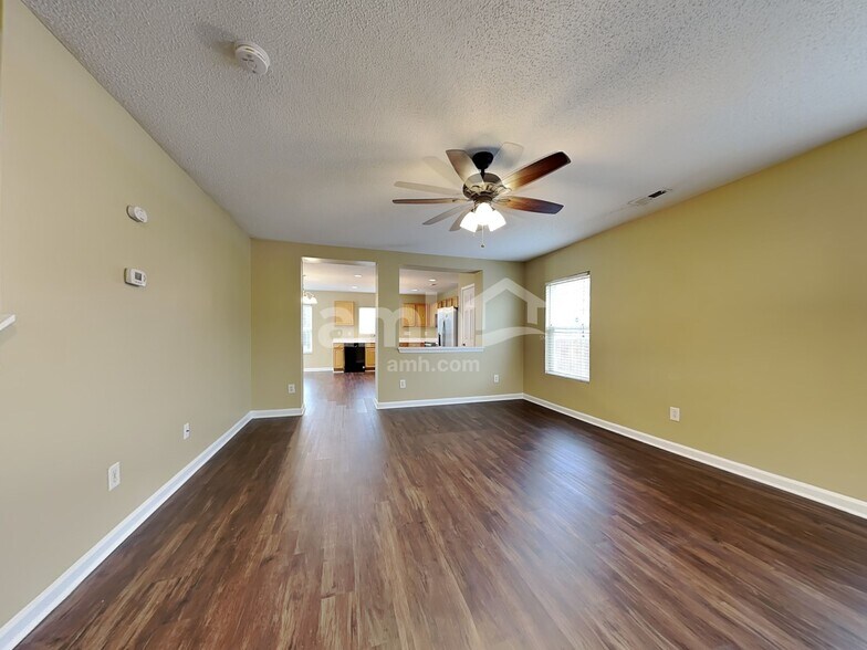 Building Photo - 3779 Marshlane Way