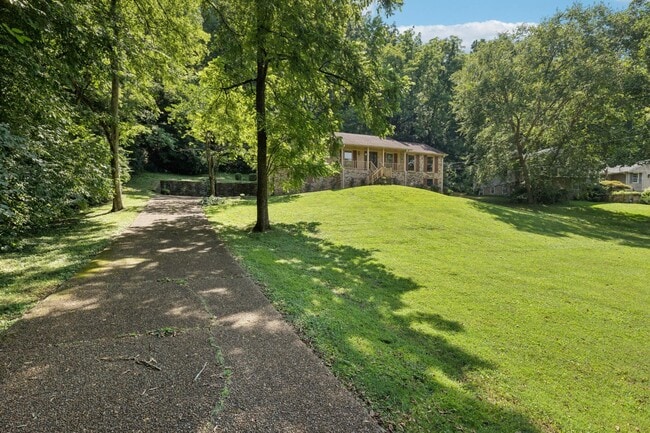 Building Photo - 1972 Sunnyside Dr