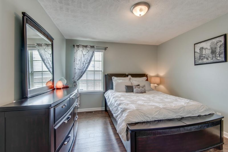 Building Photo - 606 Spence Enclave Way