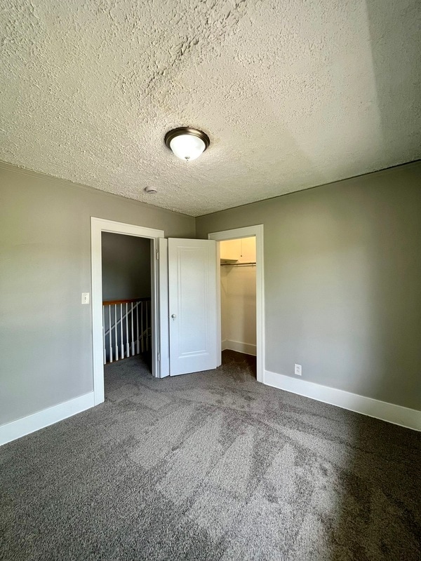 Building Photo - 160-Labadie 1