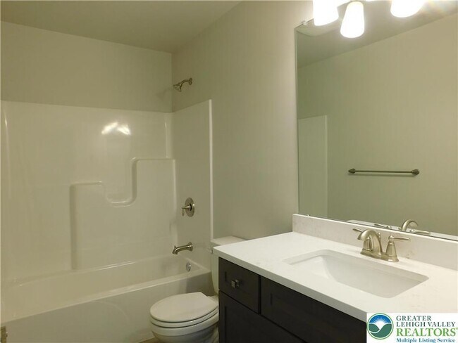 Building Photo - 326 E Frankford St