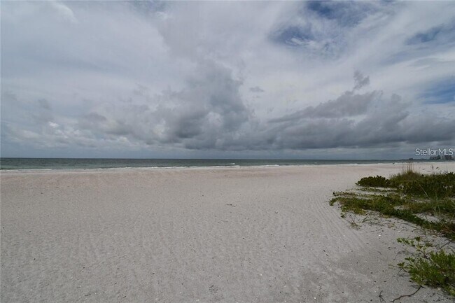 Building Photo - 1460 Gulf Blvd