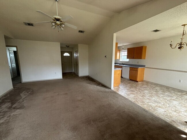 Building Photo - 1129 Ivey Terrace