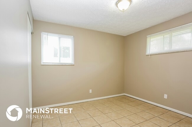 Building Photo - 1305 Coburg Rd