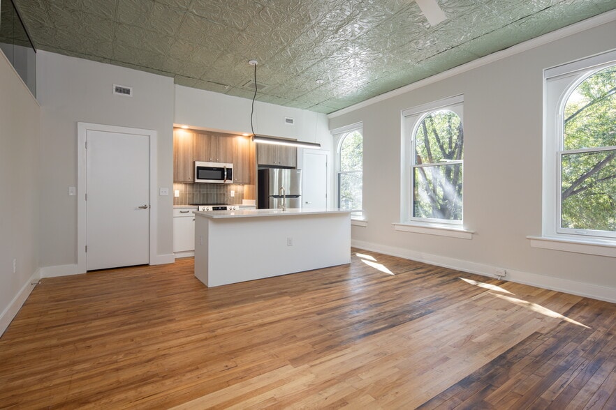 2 E Broad St unit 302 - 2 E Broad St