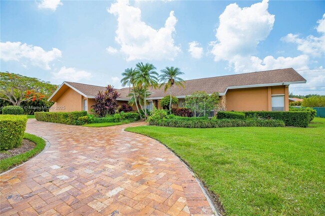 Building Photo - 7720 SW 183rd Terrace