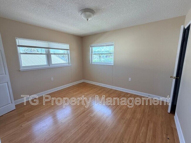 Building Photo - 342 Tarpon Ave