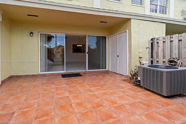 Building Photo - 11828 SW 100th St