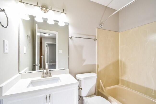 Building Photo - 8685 Rhonda Cir S