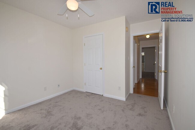 Building Photo - Adorable 2 bedroom 1-level duplex townhome in Smyrna close to Nissan, washer/dryer included!