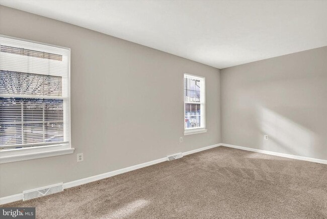 Building Photo - 428 Palmer Terrace