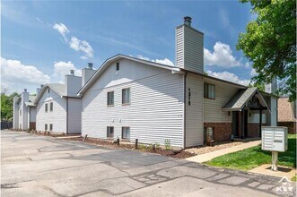 Building Photo - 1315 N Sheridan St