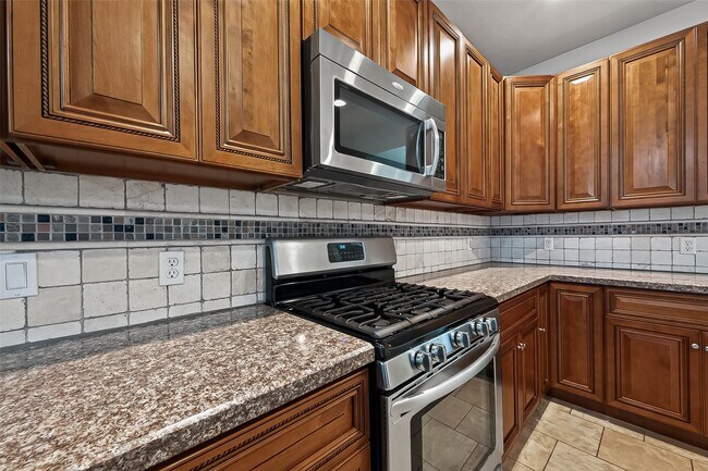 Building Photo - 1522 Brook Grove Dr