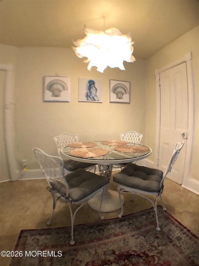 Building Photo - 610 1st Ave