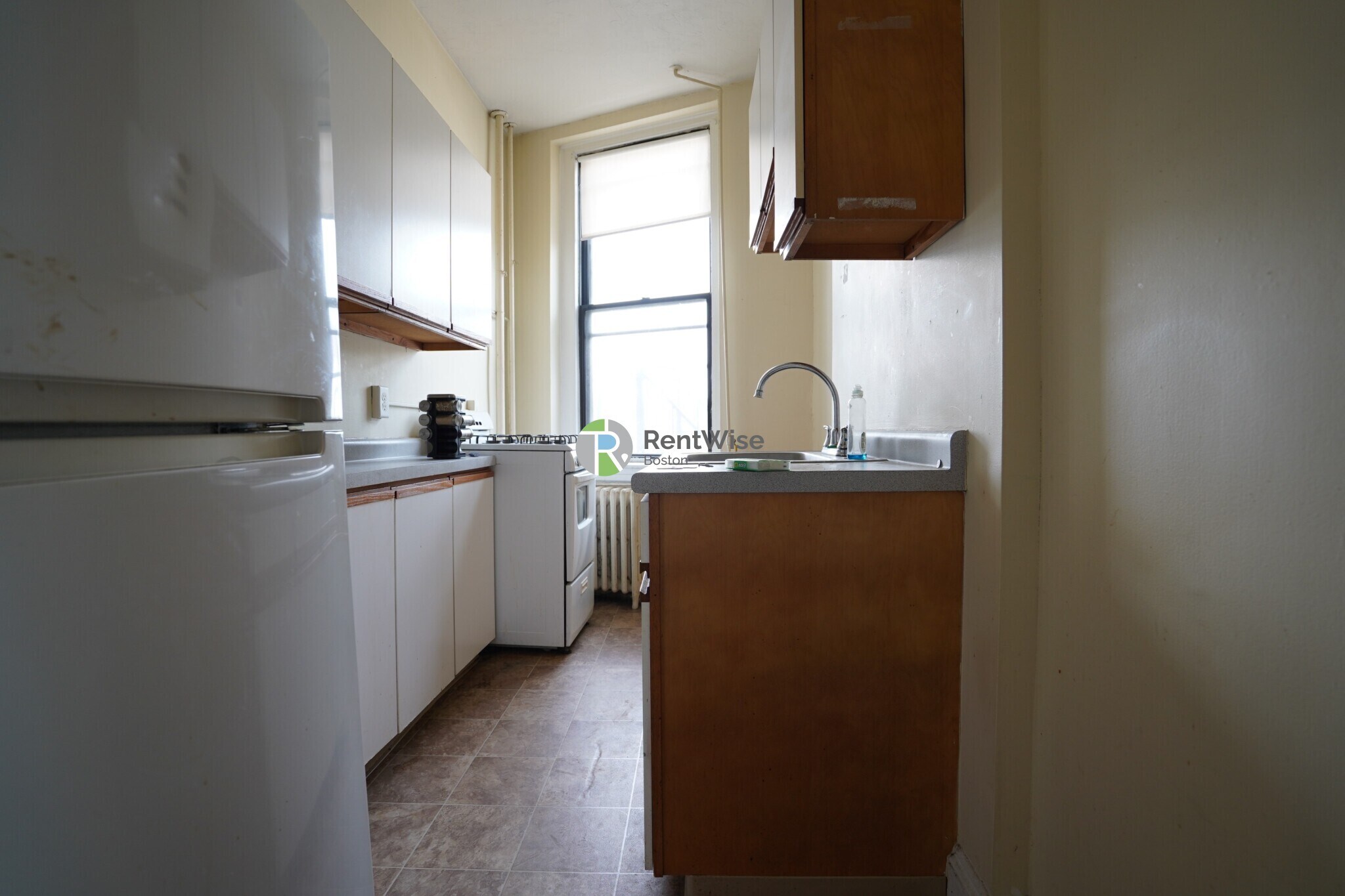 Building Photo - 223 Essex St