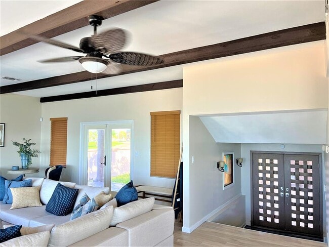 Building Photo - 602 N Shore Dr E