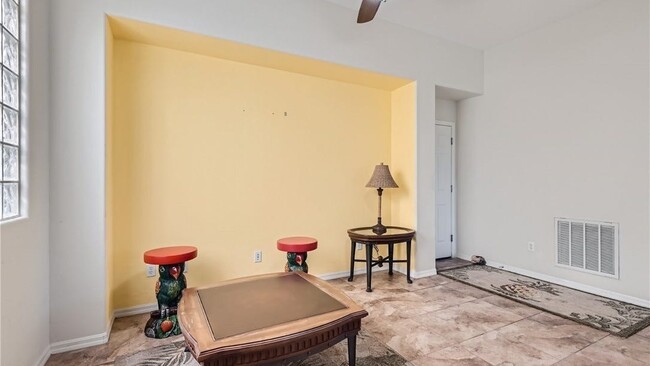 Building Photo - 348 Hanbury Manor Ln