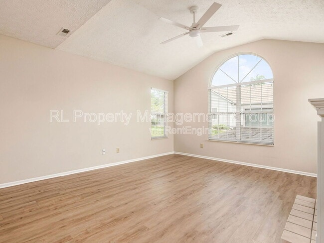 Building Photo - 1241 Villa Oaks Ct